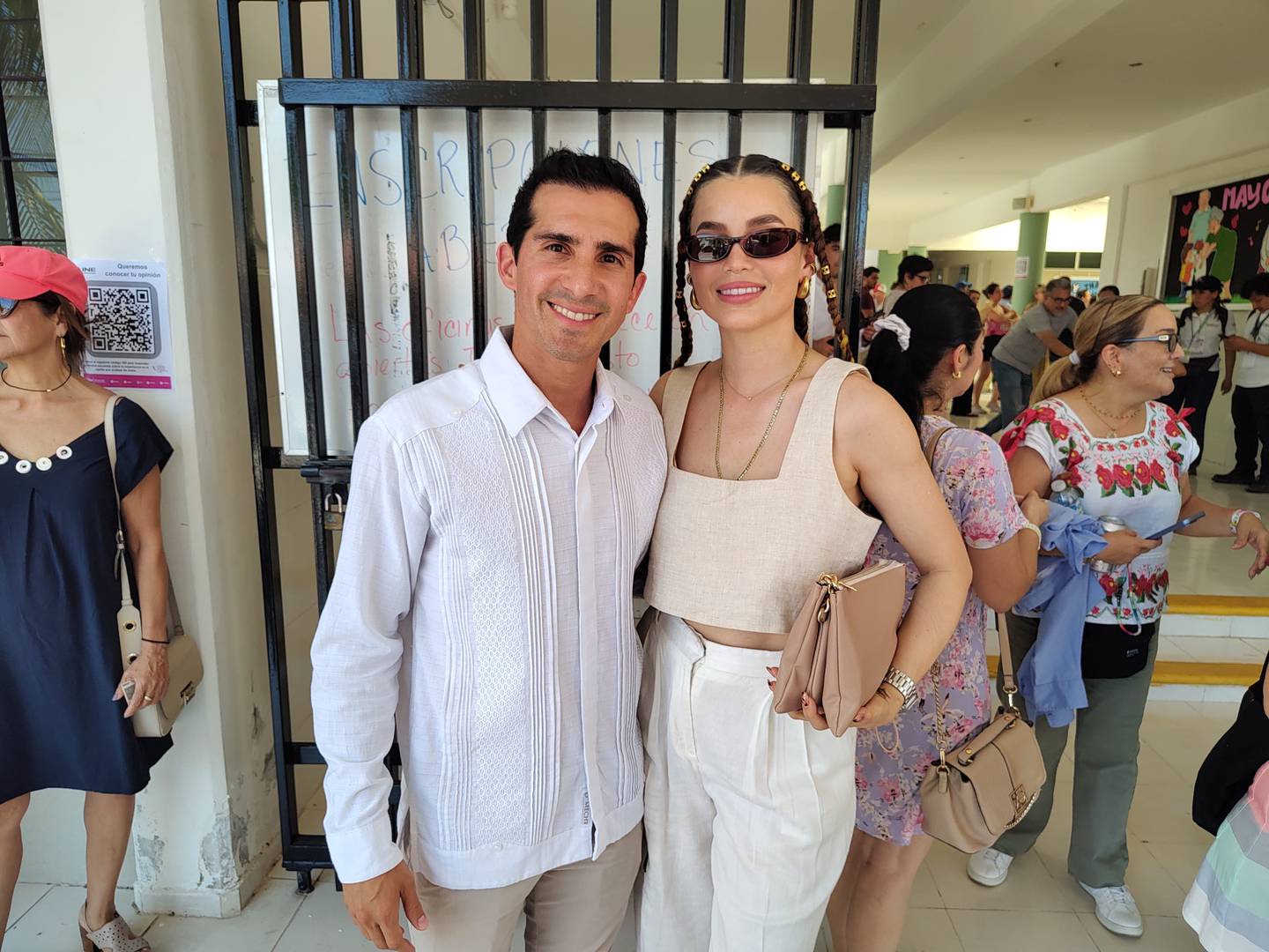 Rommel Pacheco acudió a votar con su esposa en las elecciones 2024. (Foto: cortesía Fernando Hoil)
