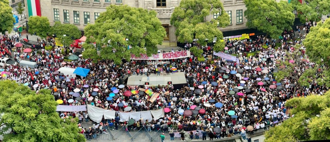 Este 5 de septiembre, jóvenes universitarios se concentraron en la SCJN para respaldar la Reforma PJ.