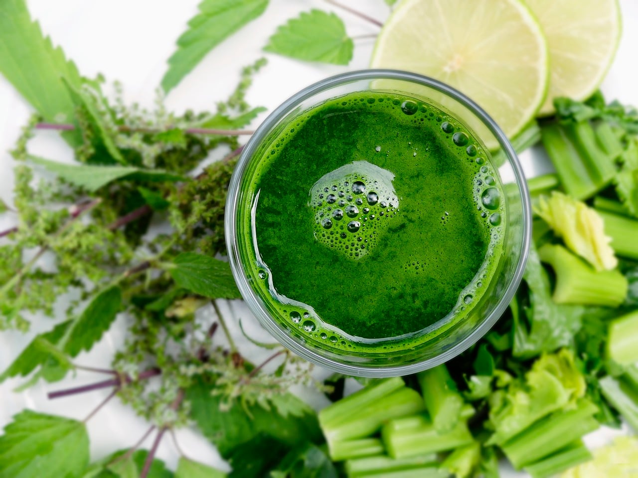 La receta del jugo verde lleva limón. (Foto: Pixabay)